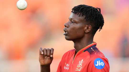 KKR rope in Blessing Muzarabani for IPL 2026