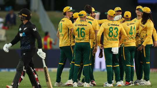 Bowlers hand South Africa early series lead