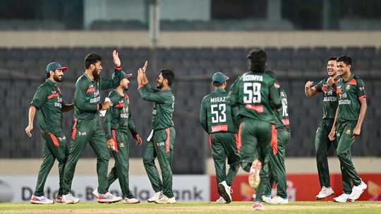 Pakistan lodge complaint over Bangladesh's contentious last-over review