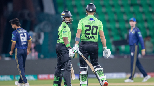 Qalandars hand Multan first defeat in 13-over shootout