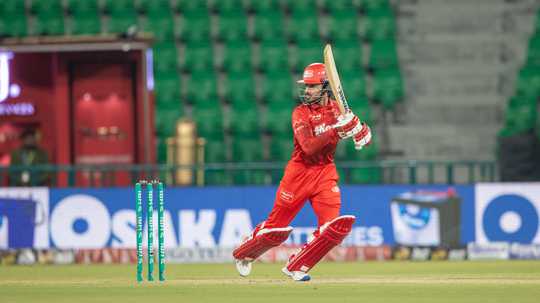 Minhas stars in Islamabad United's facile win
