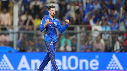 Santner opts out of RR game with niggle on right shoulder