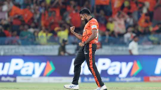 Death-bowling masterclass sees SRH trump CSK