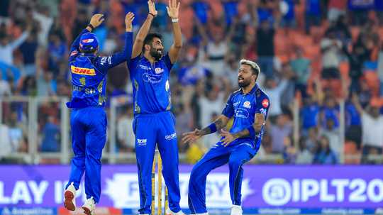 Data Shorts: Bumrah, Hardik inspire MI's powerplay revival 