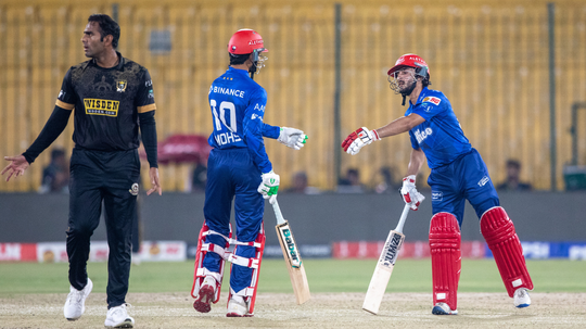 Islamabad clinch playoffs berth with crushing win