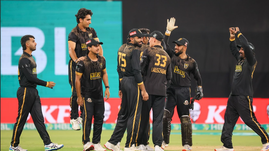 Kingsmen cruise past Sultans to book Eliminator 2 spot