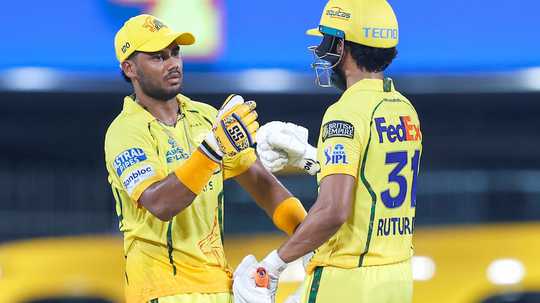 Clinical CSK ride on Gaikwad, Kartik to complete double over MI