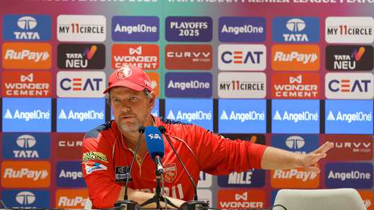 Sydney Sixers appoint James Hopes as new head coach