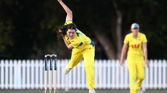 Australia pick Lucy Hamilton for Women's T20 WC