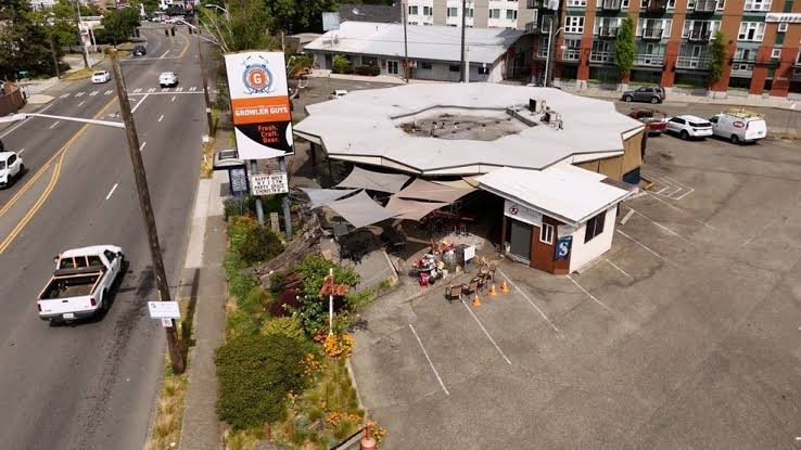 Suspect claims self-defense in killing of Seattle beer garden employee