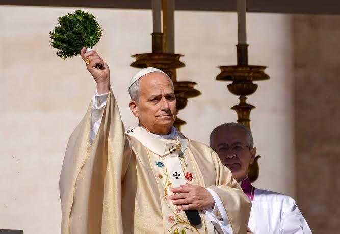 Pope at Easter: Jesus showed nonviolence is true power over evil