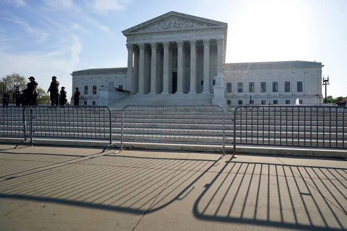 Supreme Court allows Alabama to eliminate congressional district held by a Black Democrat