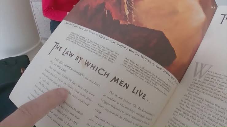 Texas can require Ten Commandments in classrooms, US appeals court rules