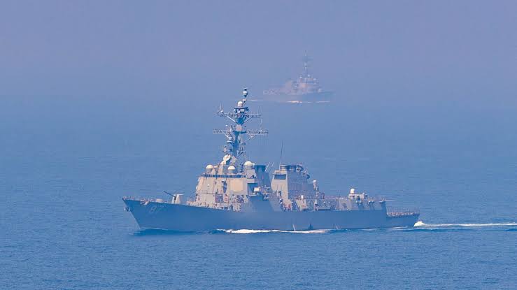 CENTCOM Protects U.S. Warships Transiting Strait of Hormuz > U.S. Central Command > Press Release View