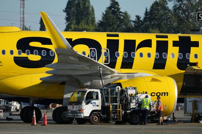 Spirit Airlines seeks U.S. government aid as oil spike threatens turnaround