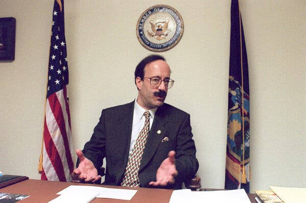 Eliot Engel, a 16-Term Bronx Liberal in Congress, Dies at 79