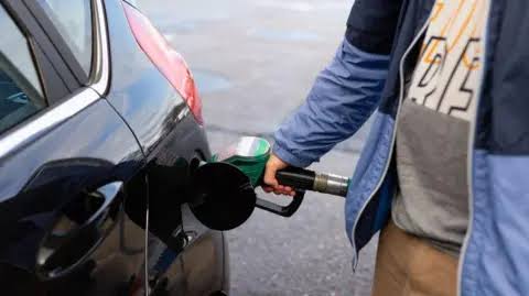 Oil price rises above $120 after reports of 'extended' Iran blockade