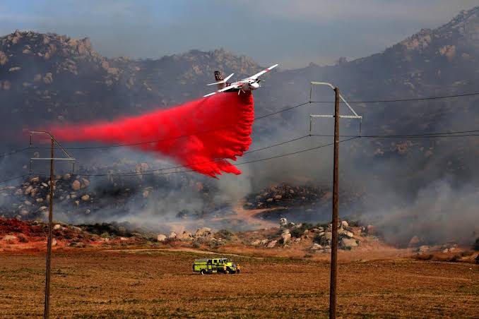Two fires break out in Southern California amid Santa Ana winds, triggering evacuations