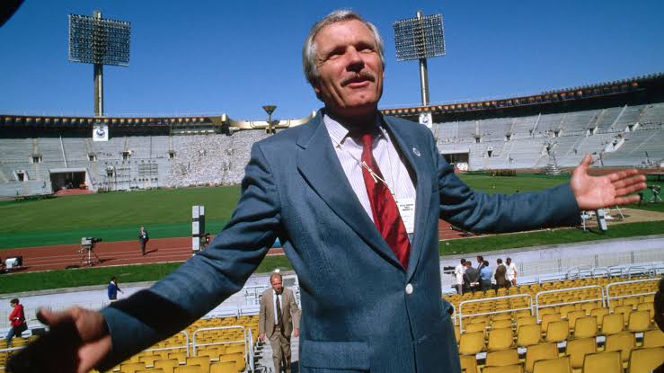 The unlikely rise of billionaire Ted Turner, who was expelled from Brown before launching his media empire