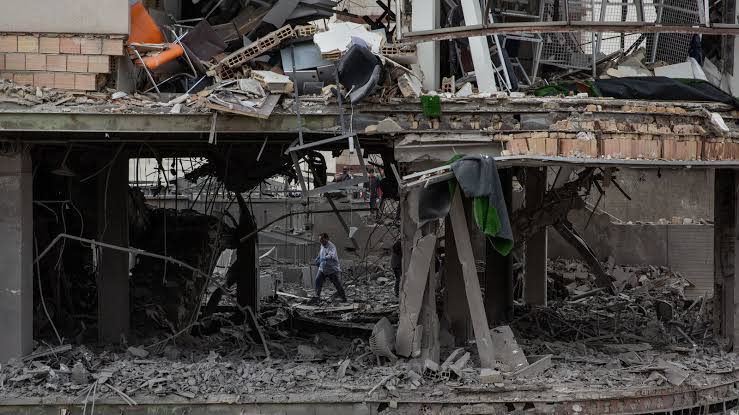 Oil Jumps to $116 a Barrel on Signs of Escalation of Middle East War