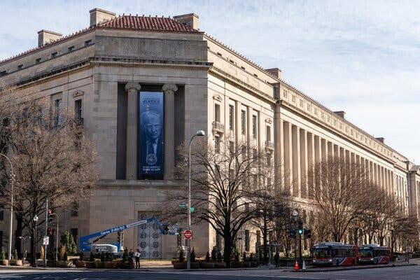 Justice Dept. Says Trump Doesn’t Need to Hand Over Presidential Records After Office