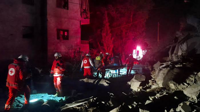 Middle East war live: Donald Trump warns Iran over charging for passage through strait