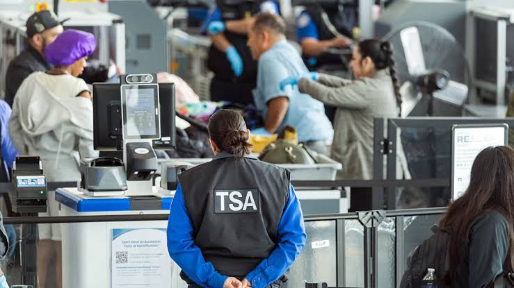 TSA wait times: Track security lines by airport in the U.S.