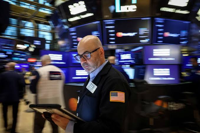 S&P 500 and Nasdaq notch records, boosted by AI and earnings optimism