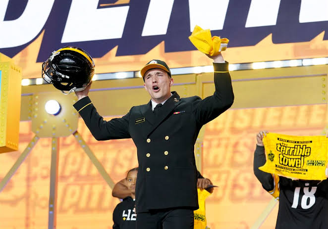 Noah Hiles: An inside look at Eli Heidenreich’s NFL Draft experience before Steelers called his name