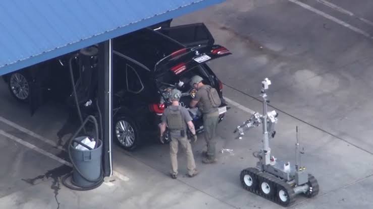 Public threats NC | Tidal Wave Auto Spa evacuated after public threats made toward President Trump, Apex police says