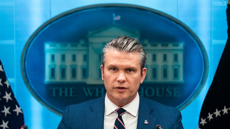 Newsmax host rips into Hegseth over Navy secretary’s firing