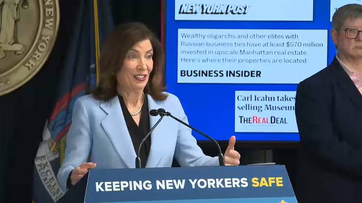 New York Gov. Kathy Hochul pushes for NYC pied-à-terre tax to close spending deficit