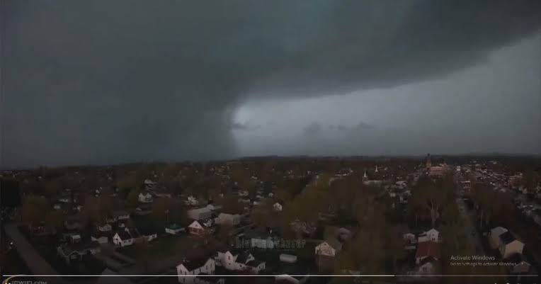 Reported tornado in Lena, Illinois, west of Rockford causes extensive damage; sheriff says town shut down