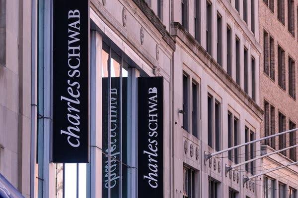 Schwab Affiliate Halts Customer Donations to Southern Poverty Law Center