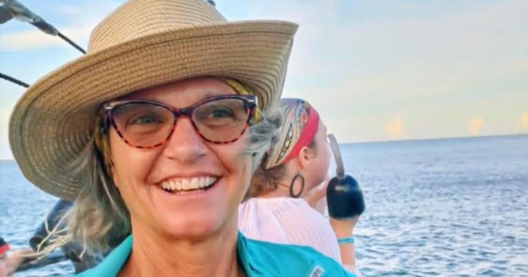 Lynette Hooker was concerned about husband Brian in messages to friend: "I can't be out there with him"