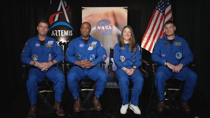 Artemis II astronauts detail 'intense' reentry in interview with ABC News' David Muir
