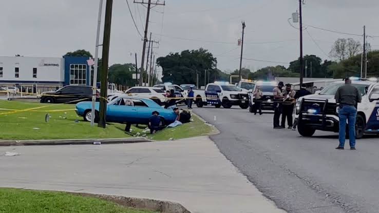 Multiple injured after vehicle struck pedestrians during New Iberia, Louisiana parade