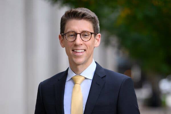 Politico Names Jonathan Greenberger as New Editor