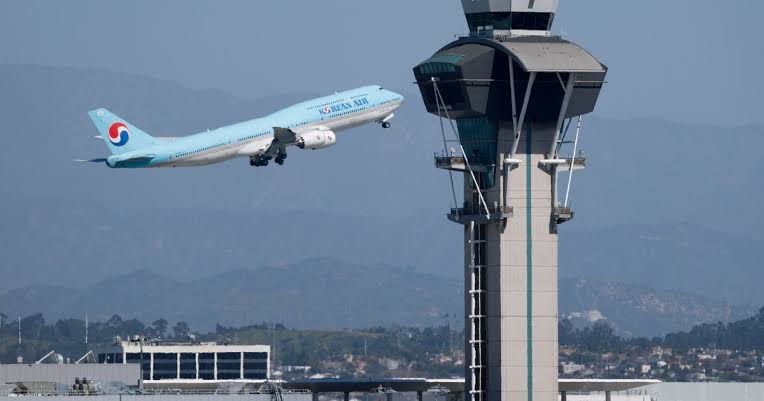 The U.S. faces an air traffic controller shortage. It's turning to gamers for help.