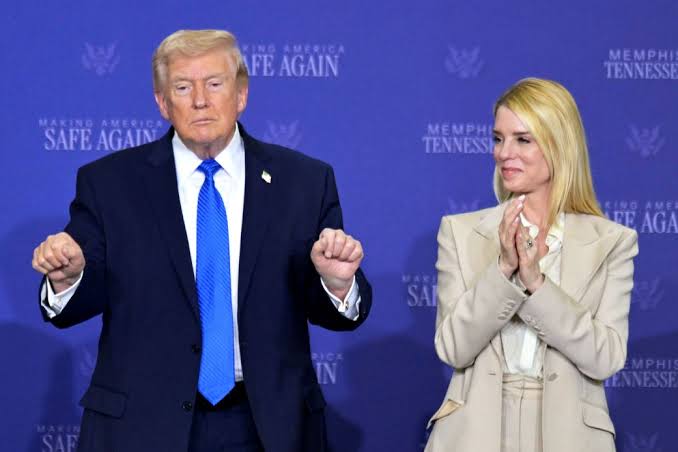 How Pam Bondi lost her job