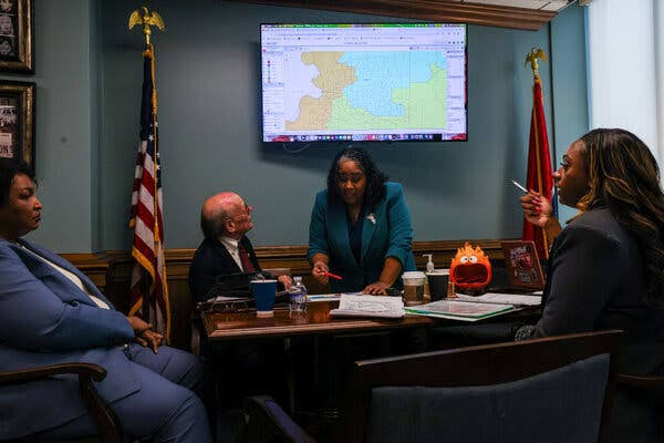 Tennessee Republicans Unveil New Congressional Map Carving Up Majority-Black House District