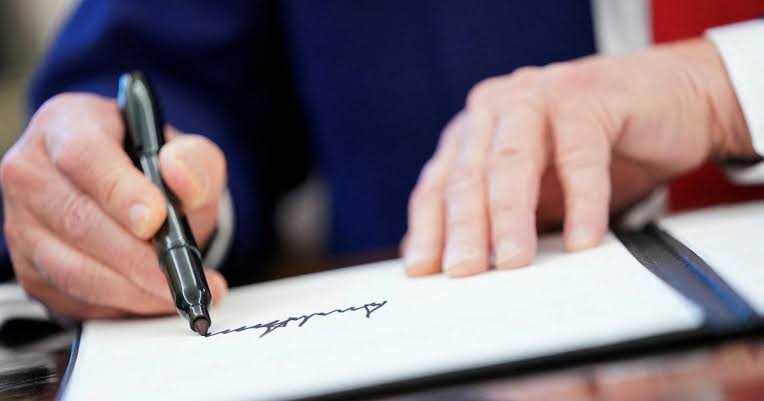 Trump’s signature to appear on US currency in first for sitting president