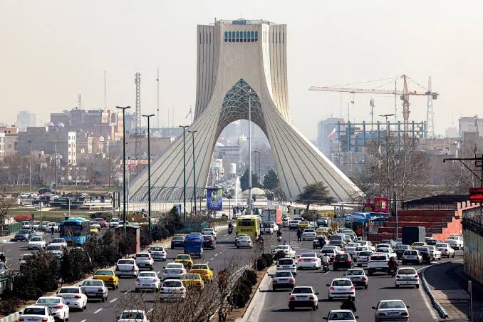 US, Iran Weigh Potential Deal as Trump Seeks a Way Out of War