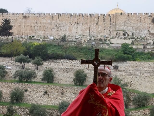 Israeli police block Catholic cardinal from Holy Sepulchre on Palm Sunday