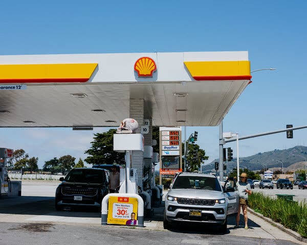 Trump Administration Is Considering Pausing the Federal Gas Tax to Lower Prices, Energy Secretary Says