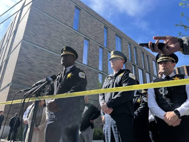 1 Chicago Police Officer Killed, 2nd Wounded At Swedish Hospital Shooting, Suspect In Custody