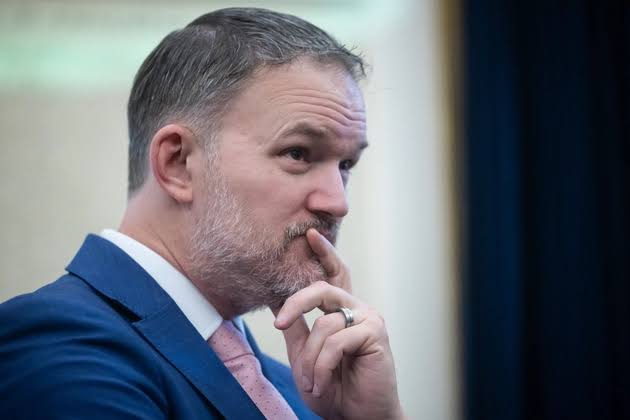 White House advisers send mixed messages on Trump's latest tariff threat