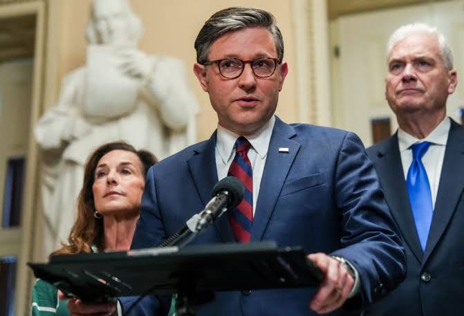 News Wrap: Johnson, Thune agree on path to fund DHS through September