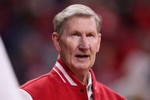 Ohio State Details Relationship that Led to Former President Walter Carter Jr.’s Resignation