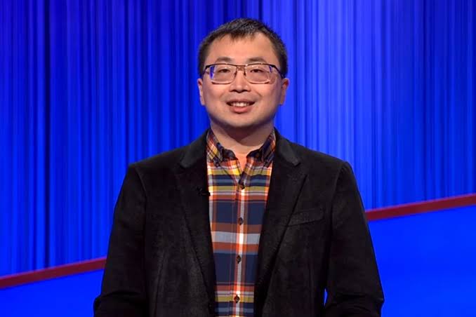 “Jeopardy!” Champion Continues 25-Day Victory Streak as His Total Winnings Top $700K